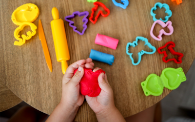 Conheça os benefícios da massinha de modelar no desenvolvimento infantil